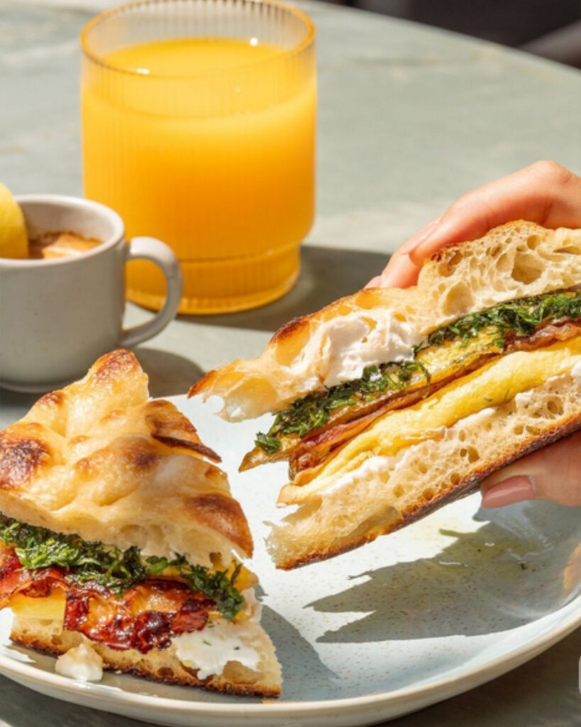 About 84cd7b3451a3c19ed236bbcec756e9fa copy